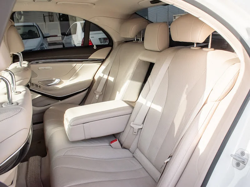 Mercedes-Benz S-Class W221