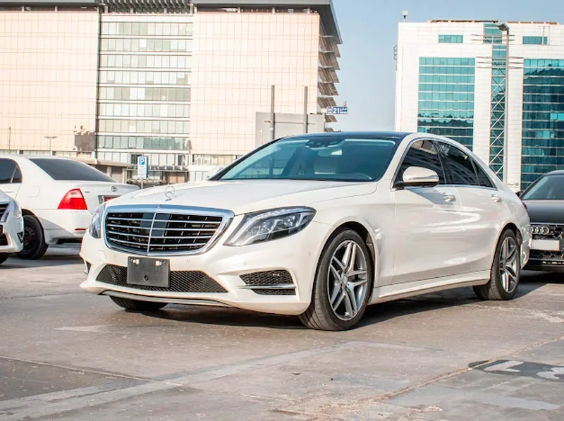 Mercedes-Benz S-Class W221
