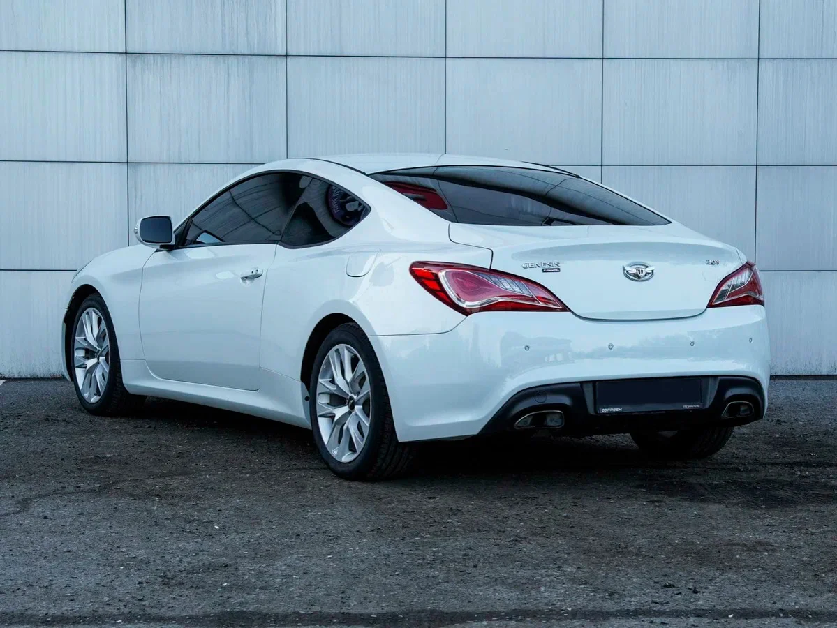 Hyundai Genesis