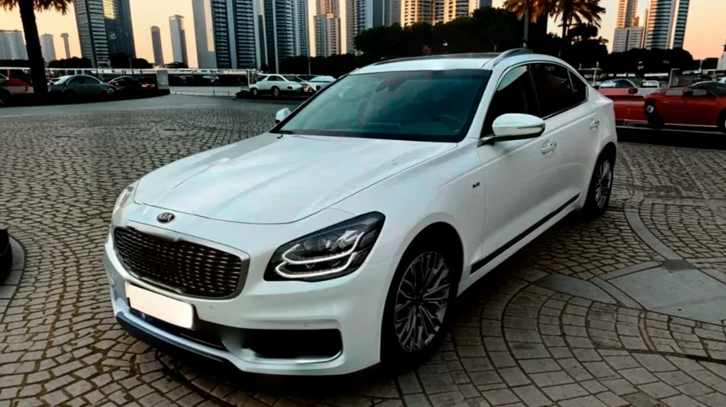 KIA K900