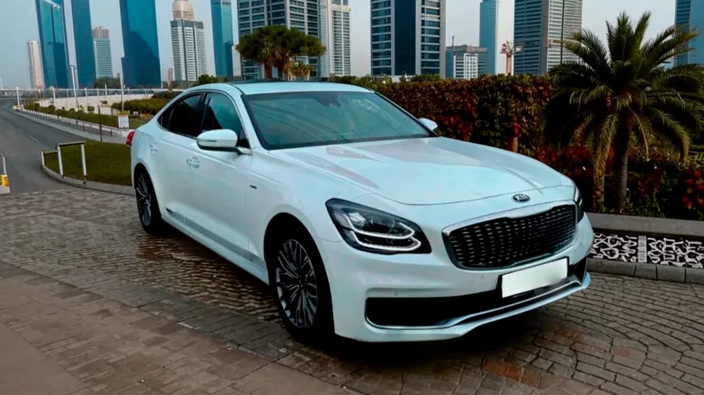 KIA K900